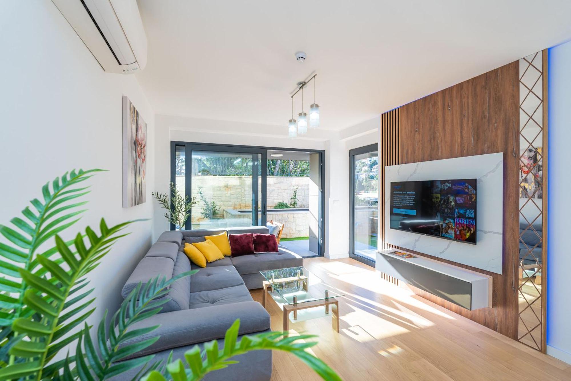 Unique Treasure Apartment